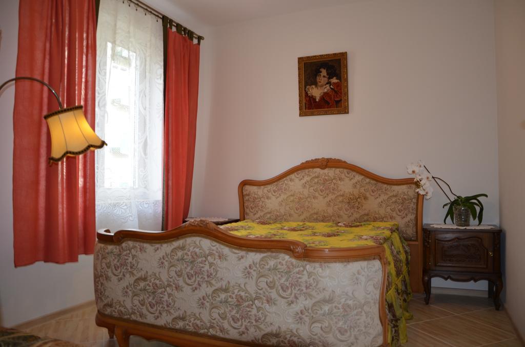 Gosciniec Podkowa Daire Włodawa Oda fotoğraf